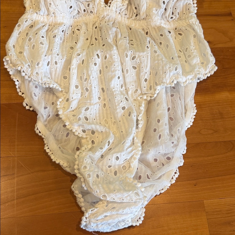 LoveShackFancy Peony White Eyelet Bodysuit NEW size L feminine top body suit - Picture 6 of 14